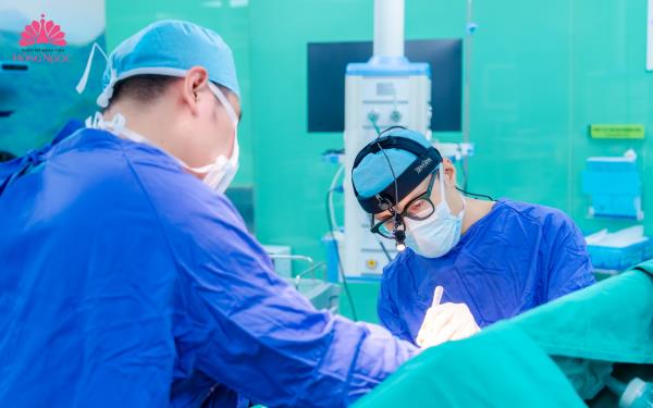 Sở hữu vòng 1 đẹp an toàn với xu hướng nâng ngực 4 không- Ảnh 4.