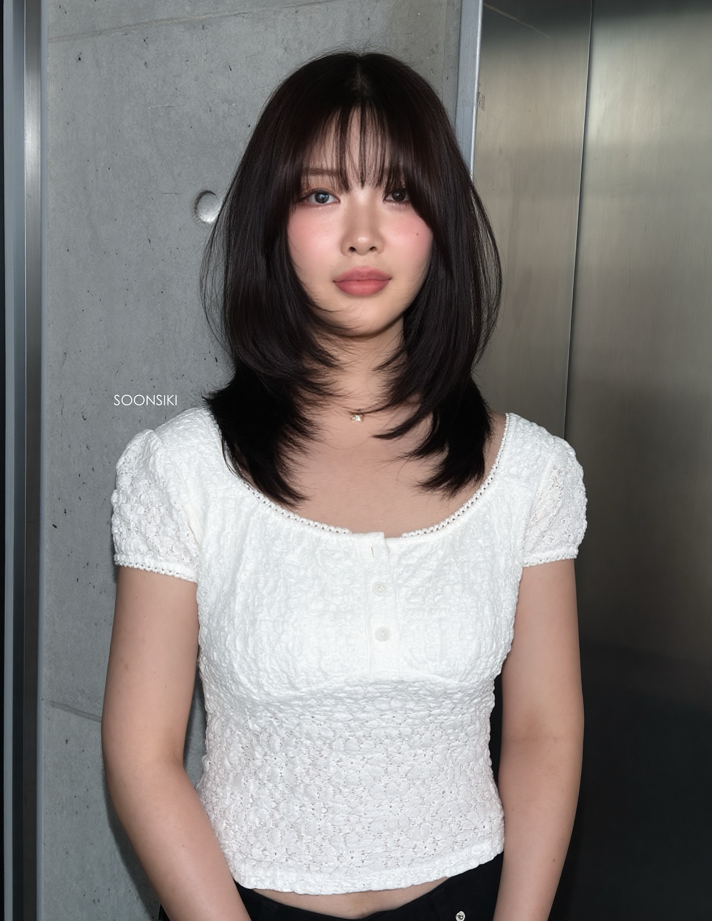 4 kiểu tóc không cần nhuộm màu vẫn rất trẻ, giữ nguyên màu đen lại càng sang- Ảnh 9.