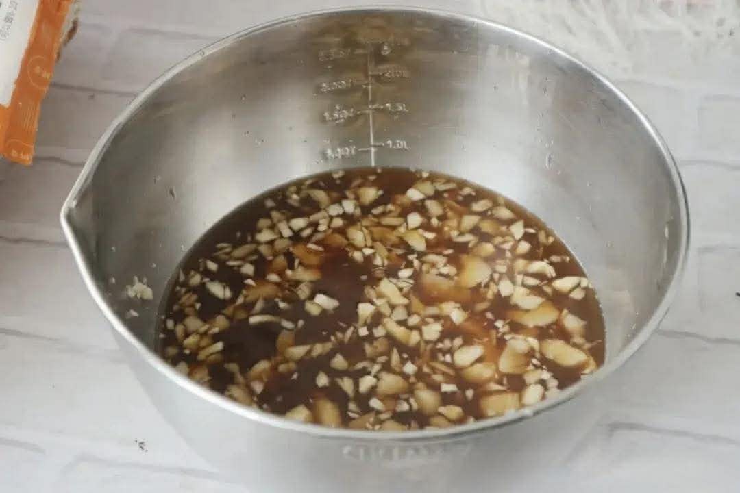 Làm món ăn cực đơn giản mà lạ miệng lại rất tốt "đẩy bay" chứng táo bón và loét miệng do nhiệt- Ảnh 2.