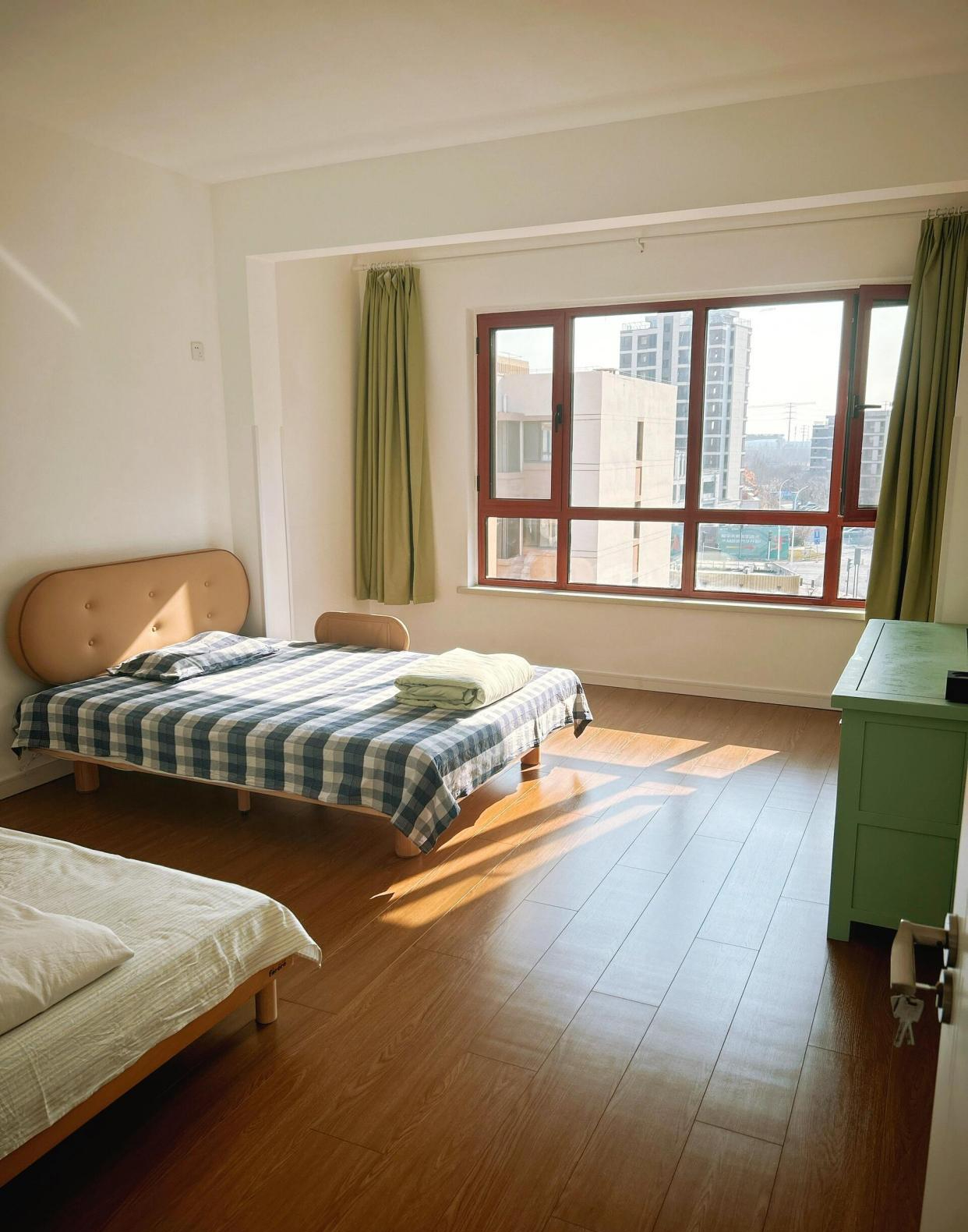 Ngoài 40 tuổi, người phụ nữ sống trong căn nhà gần như trống rỗng và đây là lý do- Ảnh 3. Ngoài 40 tuổi, người phụ nữ sống trong căn nhà gần như trống rỗng và đây là lý do- Ảnh 3.