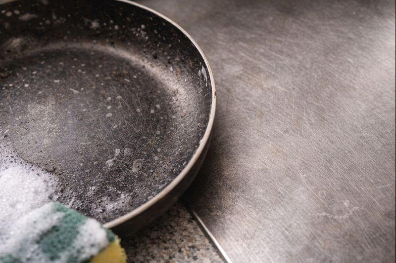 Ai cũng dùng nước rửa bát cho mọi thứ nhưng hóa ra đó lại là lý do đồ dùng nhanh hỏng hơn- Ảnh 2.