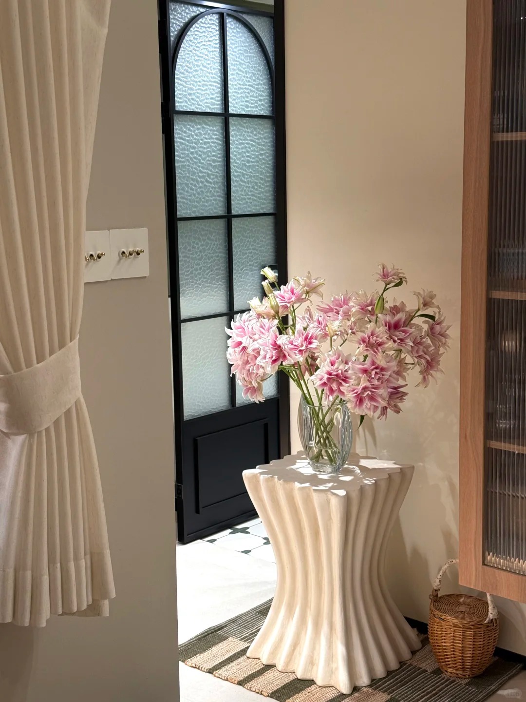 Cắm bình hoa bách hợp Isabella 