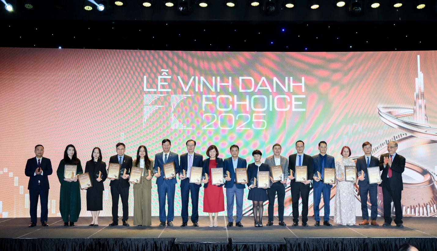 EVF được vinh danh “Công ty Tài chính của năm” tại FChoice 2025- Ảnh 1.