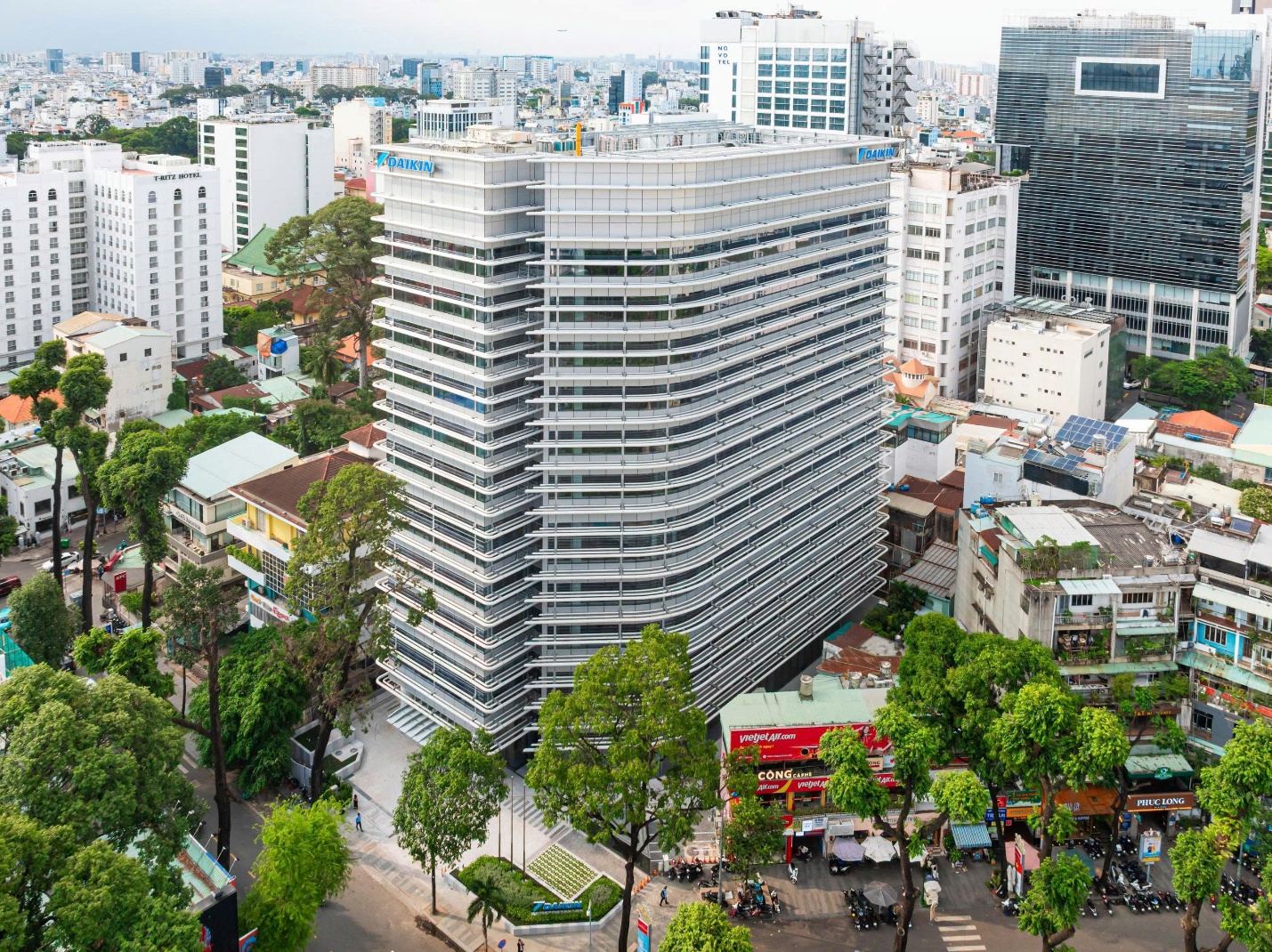 Trí Phan, Fabo, Thanh Mèo & dàn KOL đồng loạt “mở khóa không khí” khiến dân mạng xôn xao bàn tán- Ảnh 6.