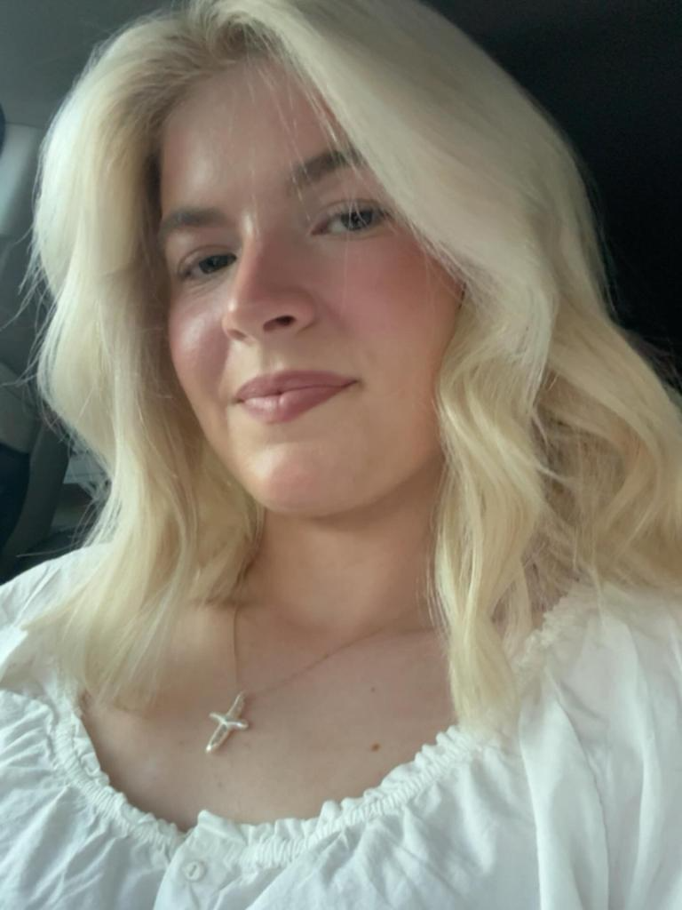 2 ái nữ của tài tử quyền lực bỏ tình chị em, lời qua tiếng lại chỉ vì 1 chàng trai?- Ảnh 3.