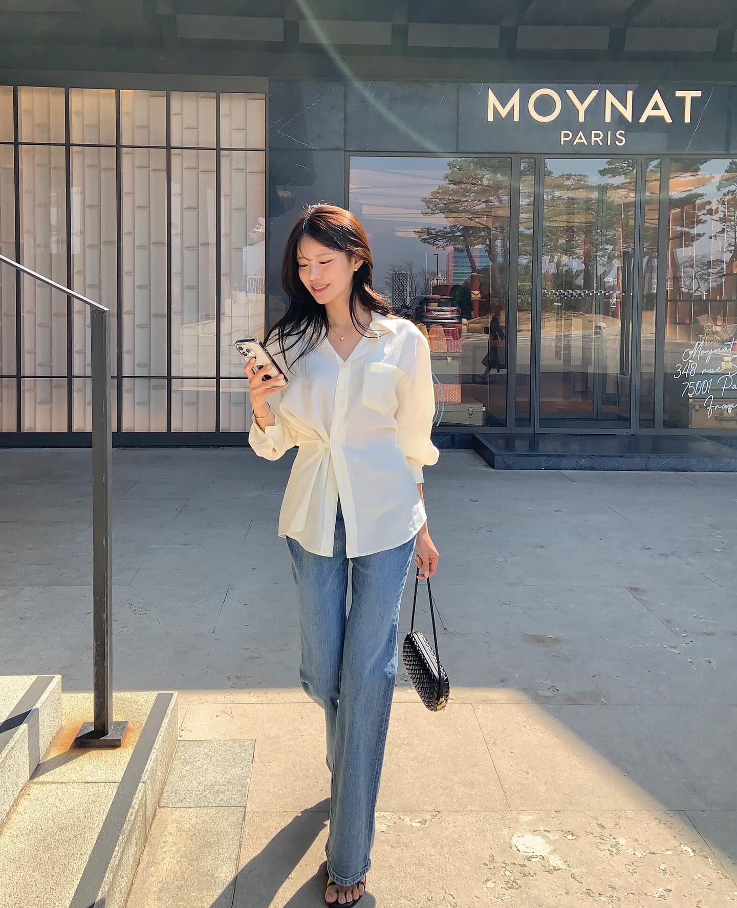 4 xu hướng đồ denim sẽ lên ngôi trong mùa xuân 2026, có hết thì mặc đẹp quá đơn giản- Ảnh 8.