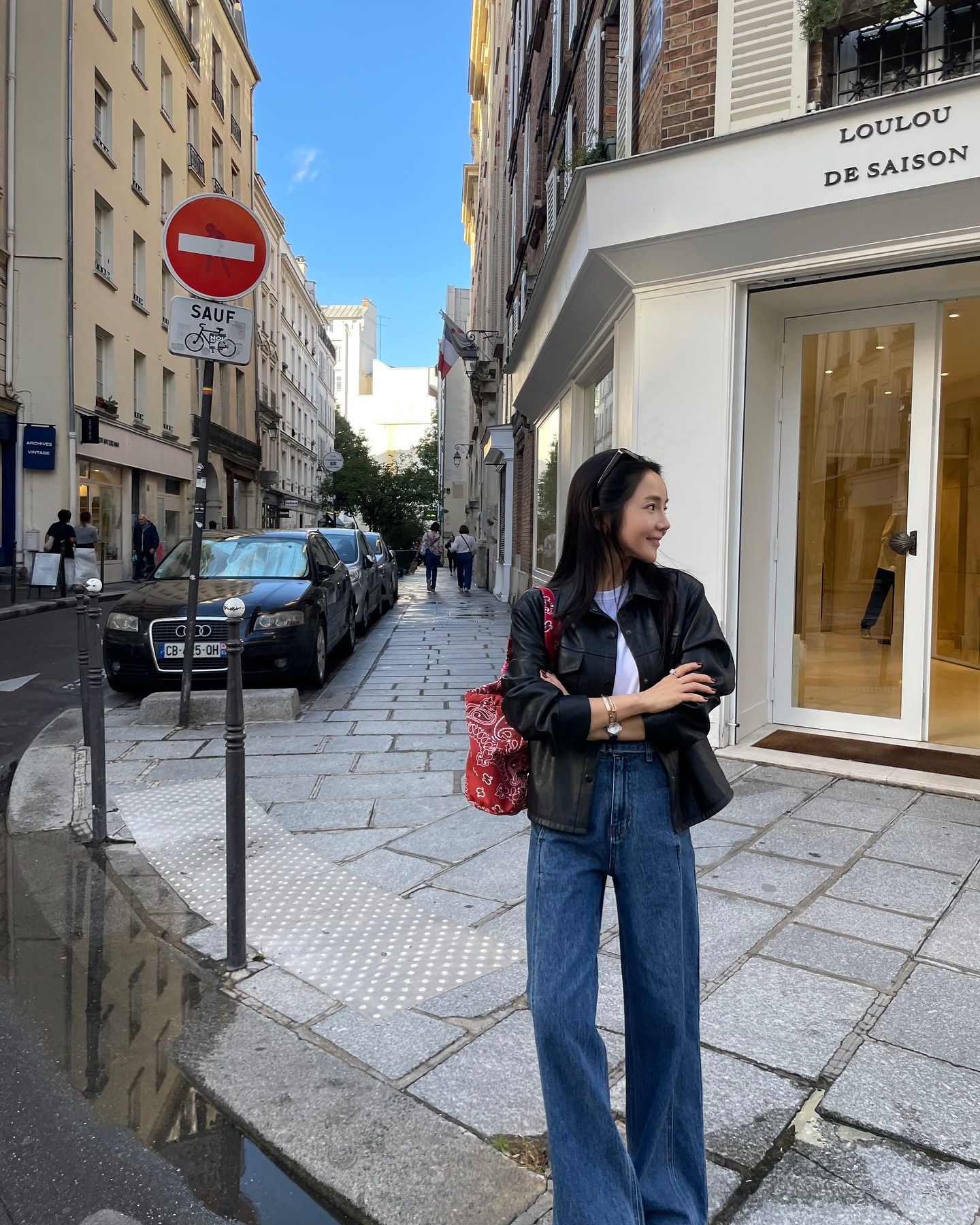 Áo khoác diện Tết 2026: Sáng suốt nhất là sắm 4 kiểu dáng ngắn vừa trẻ vừa hack chiều cao- Ảnh 5.