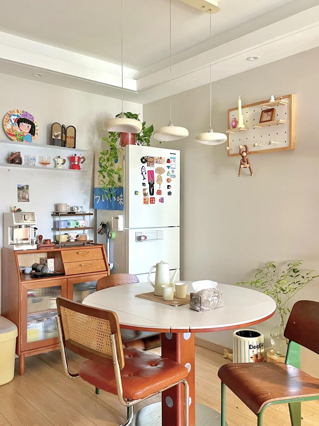 34 tuổi, sống một mình trong căn hộ cũ 45m²: Cách cô gái khiến nhà trông rộng gấp đôi làm mạng xã hội trầm trồ- Ảnh 5.