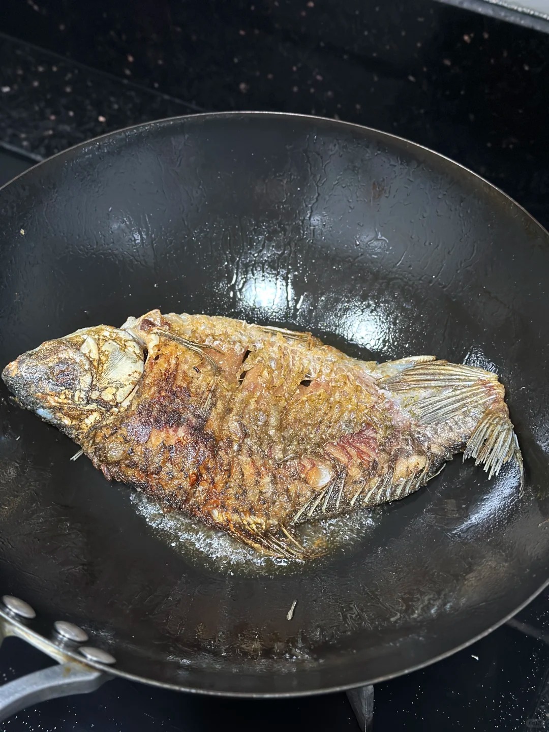 Bí quyết làm món "sữa trắng" từ cá diếc và củ cải: Thuốc bổ cho dạ dày, cả nhà tấm tắc khen ngon- Ảnh 5.