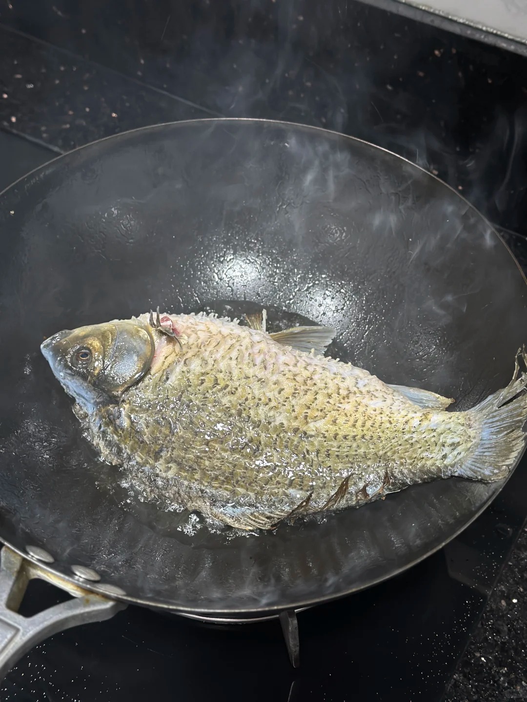 Bí quyết làm món "sữa trắng" từ cá diếc và củ cải: Thuốc bổ cho dạ dày, cả nhà tấm tắc khen ngon- Ảnh 4.