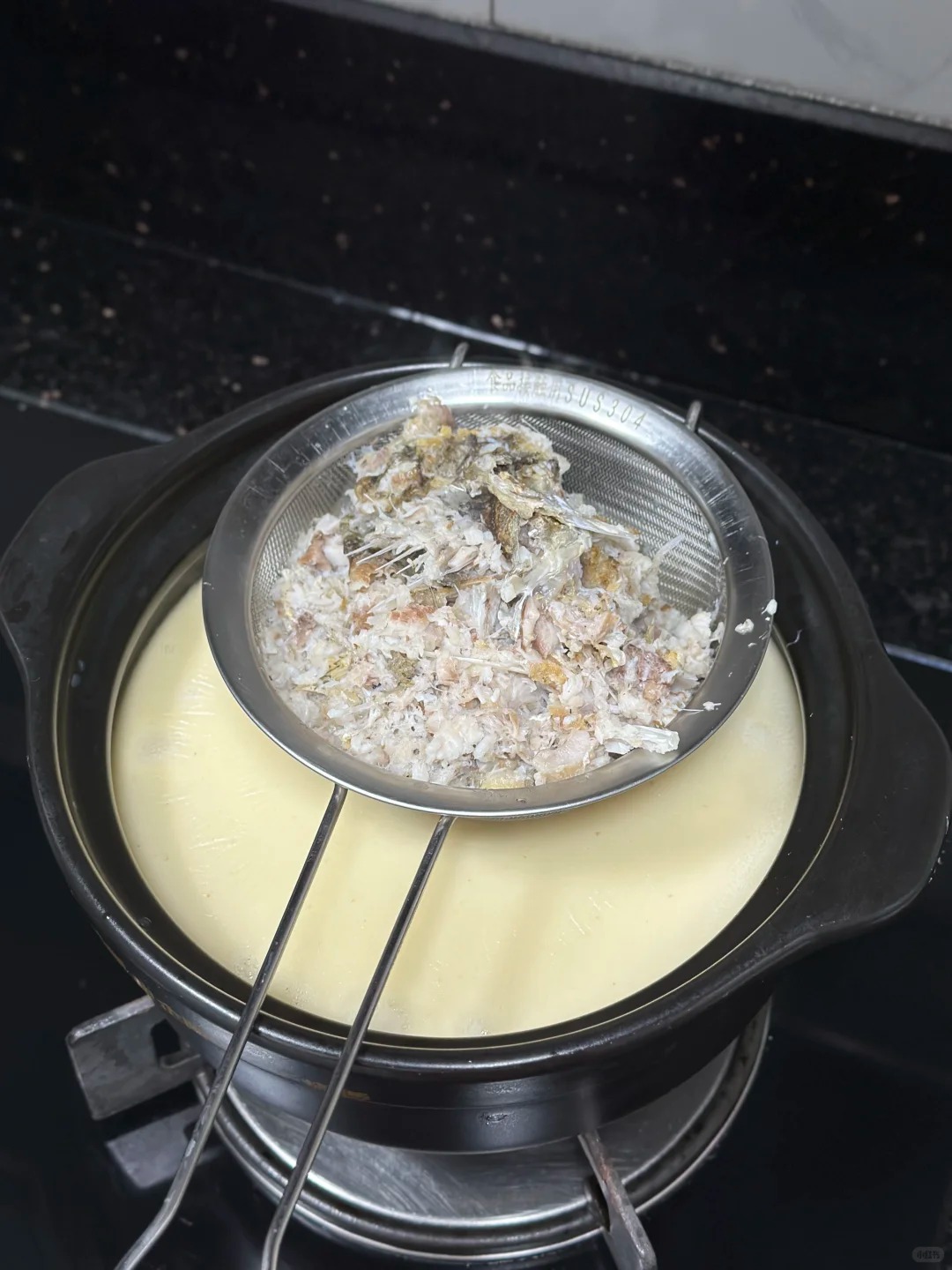 Bí quyết làm món "sữa trắng" từ cá diếc và củ cải: Thuốc bổ cho dạ dày, cả nhà tấm tắc khen ngon- Ảnh 8.