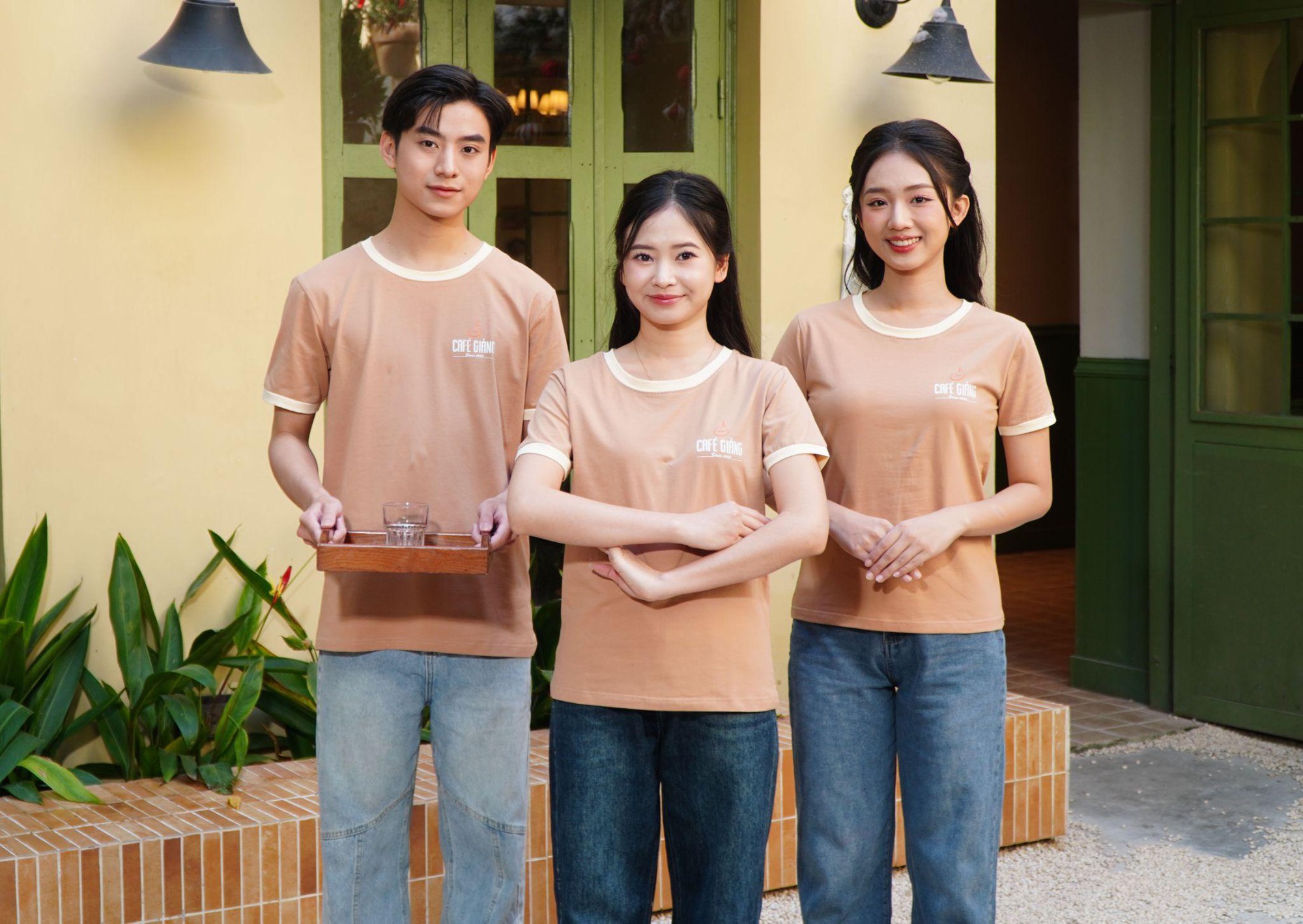 Đồng phục nhà hàng - Yếu tố xây dựng thương hiệu bền vững- Ảnh 4.