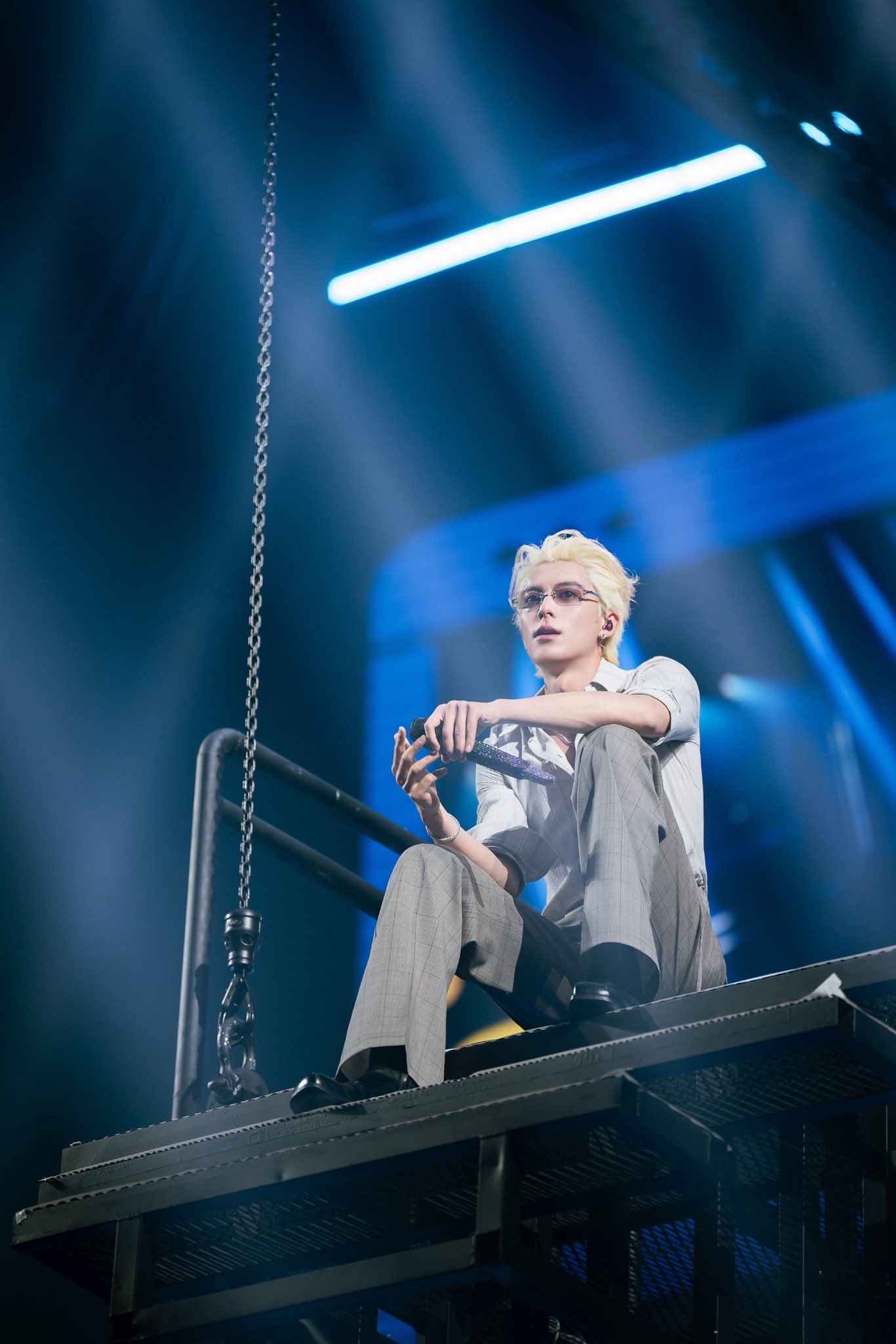 Cái giá phải trả của mỹ nam vô ơn nhất showbiz: Đóng phim nào cũng flop, phải hạ mình làm nền mất hết mặt mũi- Ảnh 1.