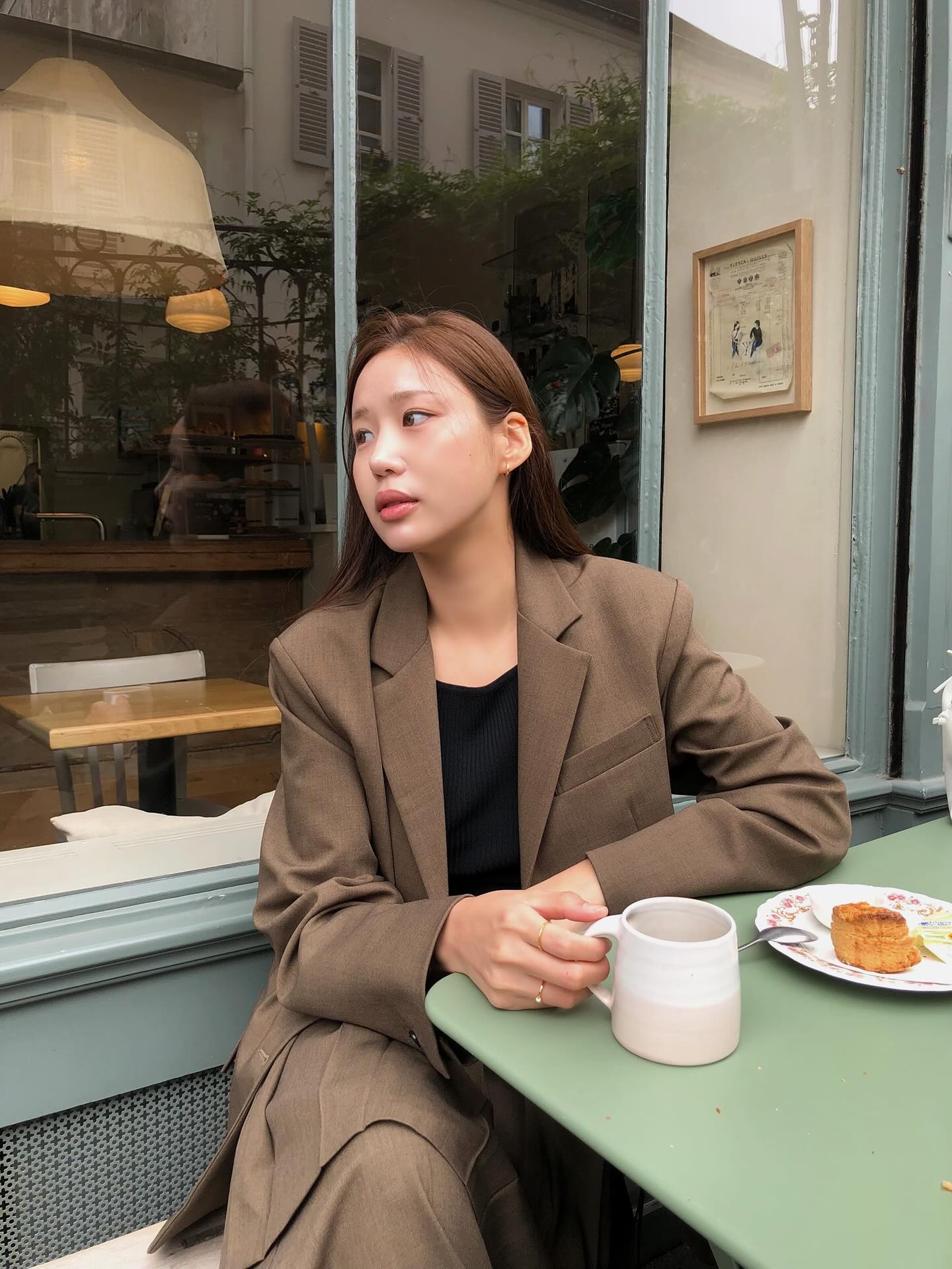 5 item thời trang dù Tết lạnh hay ấm áp đều mặc được, có thể sắm từ bây giờ- Ảnh 4.