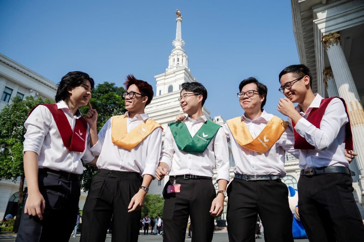 VinUni tăng tốc thu hút nhân tài - Chuyển dịch lên mô hình đại học nghiên cứu- Ảnh 1.