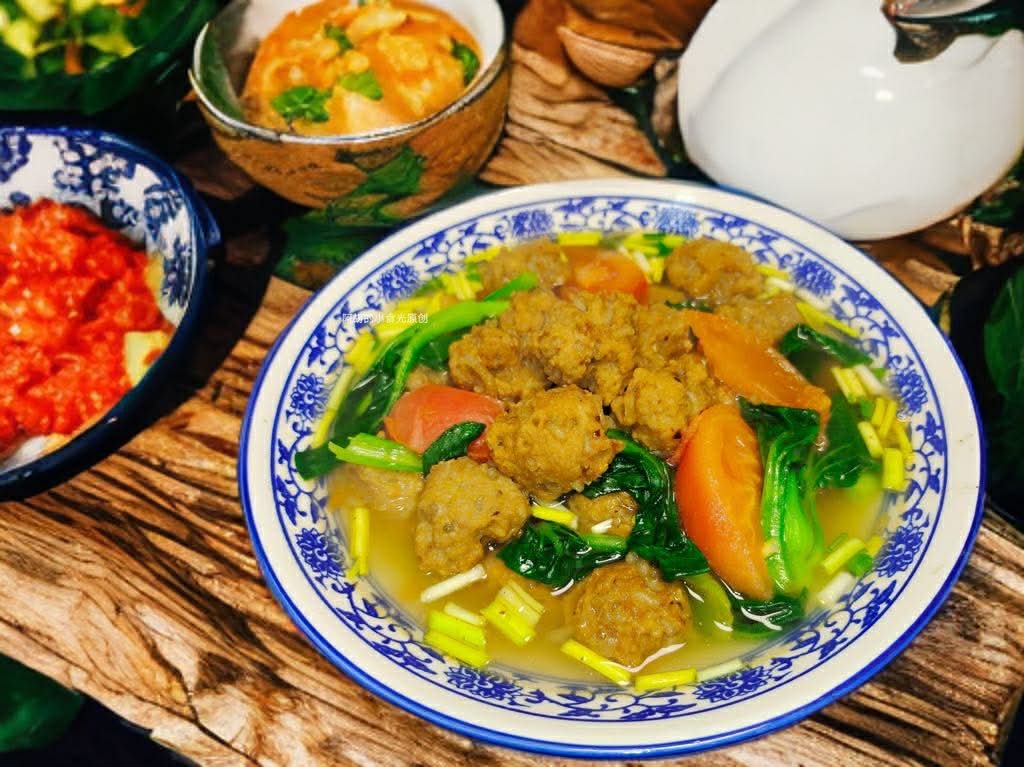 Chỉ dùng 3 nguyên liệu để nấu một nồi canh ngon tuyệt, nước dùng chua thanh ngọt đậm đà rất kích thích vị giác- Ảnh 9.