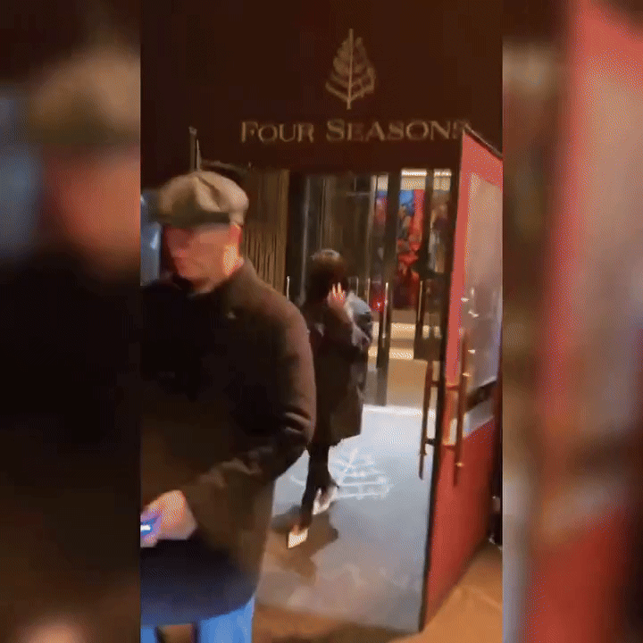 Đau giùm Rihanna- Ảnh 1.