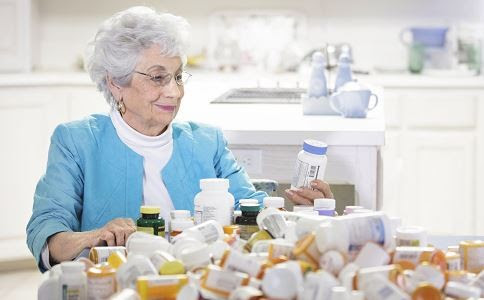 Càng gần Tết tôi càng "thấm: Chăm sóc sức khỏe cho cha mẹ sau tuổi 60 quan trọng hơn mọi mâm cỗ đầy- Ảnh 4.