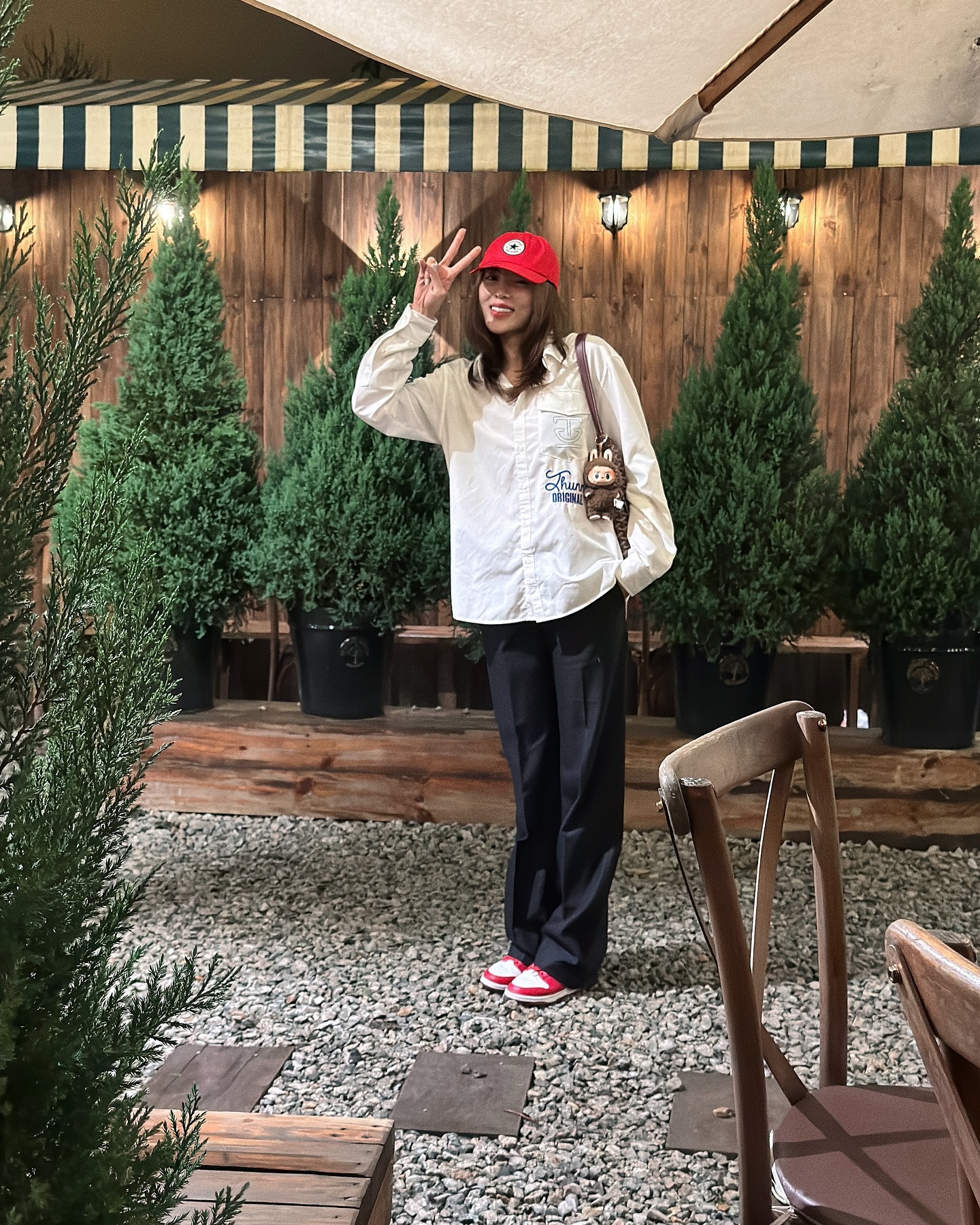 "Sách mẫu mặc đẹp" chỉ ra 4 mẫu áo phù hợp nhất để diện với quần ống rộng- Ảnh 11.