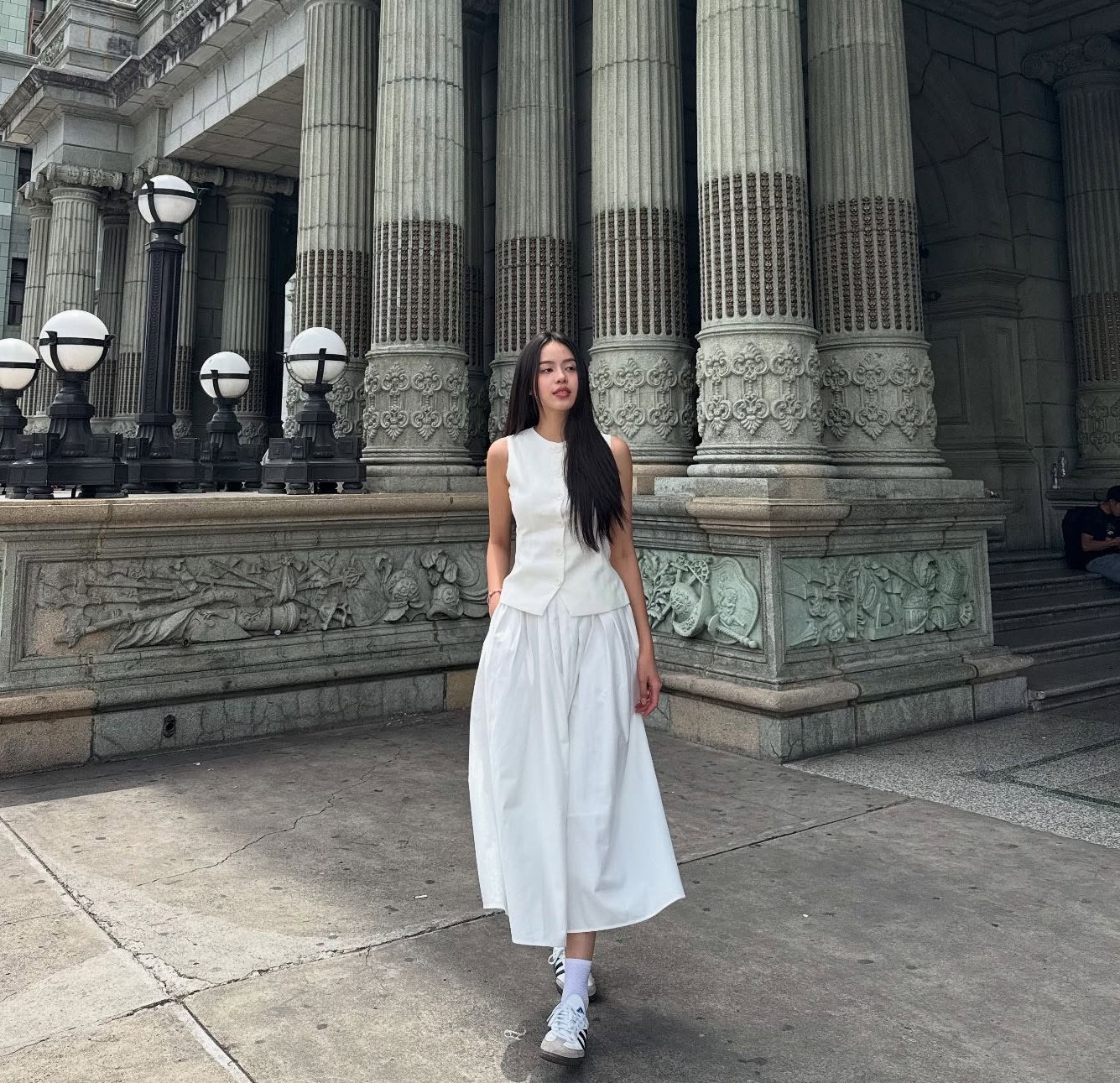 Ngắm style nữ tính của Hoa hậu Thanh Thủy mà xiêu lòng- Ảnh 2.