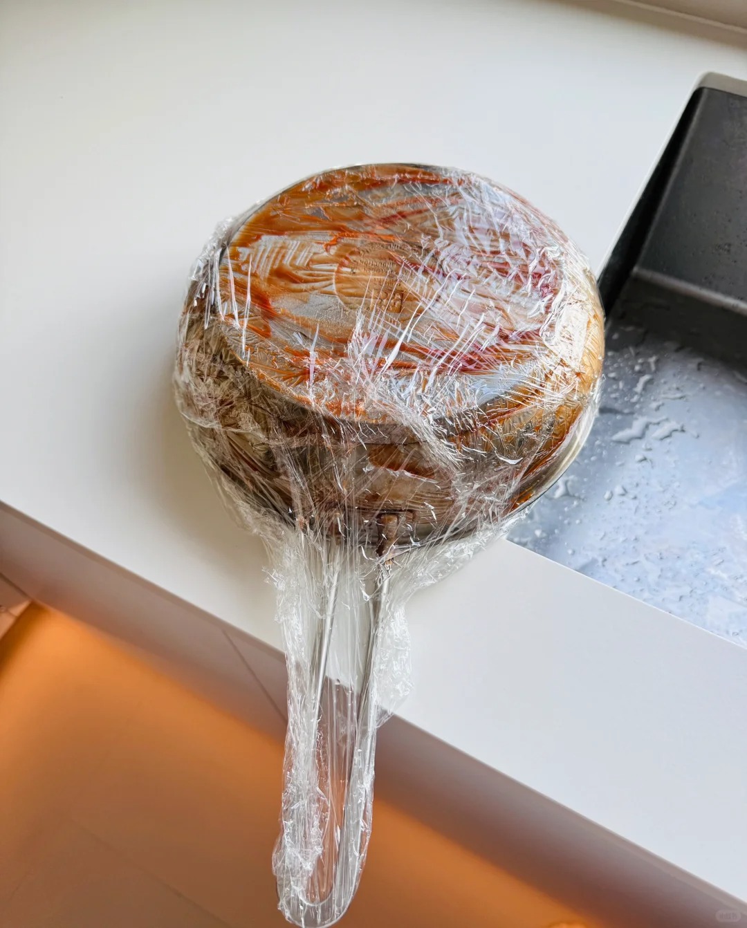 Chiếc nồi 20 năm vẫn sáng như mới: Kỹ thuật làm sạch của mẹ khiến tôi không thốt nên lời- Ảnh 5.