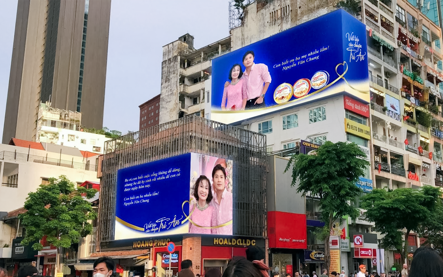 Danisa "chơi lớn" Tết này: Tặng vương miện 1 chỉ vàng 24k và tri ân khoảnh khắc bạn cùng người thương lên màn hình LED- Ảnh 4.