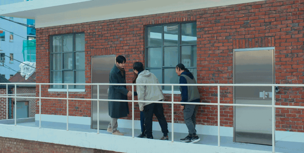 Ra mà xem diễn viên Việt đóng phim cùng Kim Seon Ho, khoe ảnh nét căng với Go Youn Jung mà ghen nổ mắt- Ảnh 6.