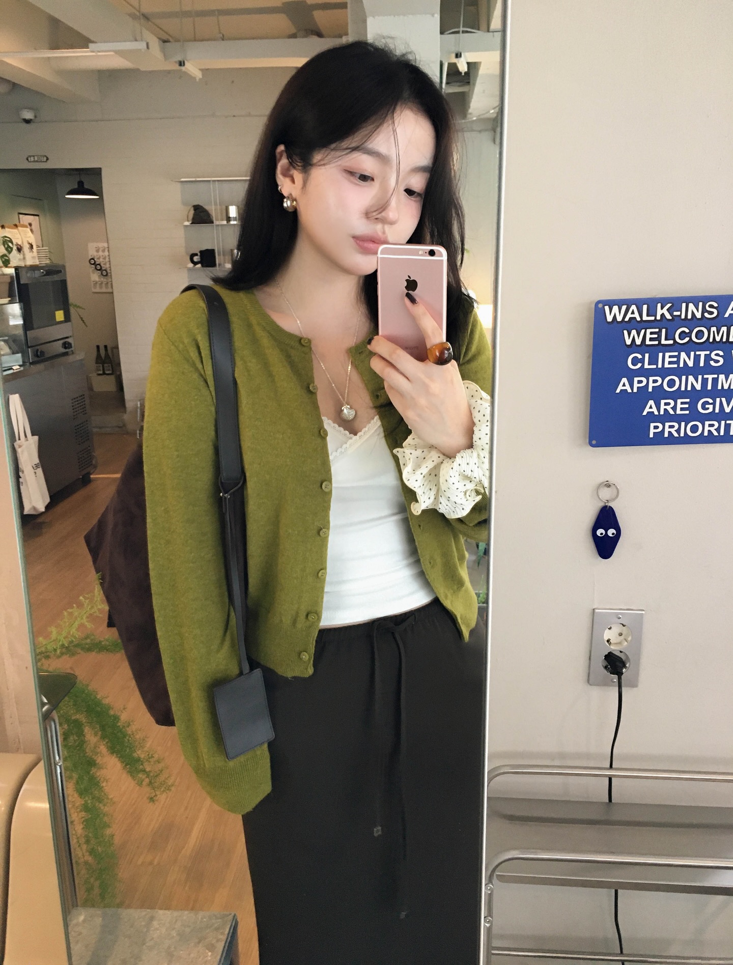 5 màu sắc trang phục thịnh hành nhất đầu năm 2026, chị em nên có hết để không tụt hậu- Ảnh 8. 5 màu sắc trang phục thịnh hành nhất đầu năm 2026, chị em nên có hết để không tụt hậu- Ảnh 8.