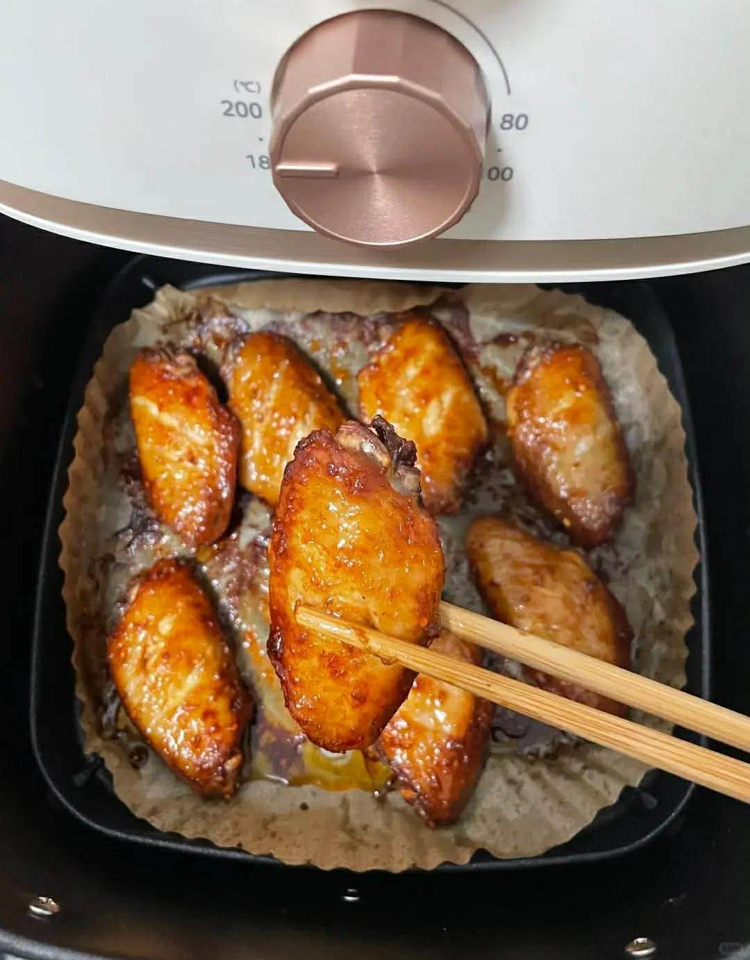 Những món ăn ngon tuyệt được chế biến bằng nồi chiên không dầu: 3 món rất dễ làm lại giòn tan, thơm ngon- Ảnh 4.