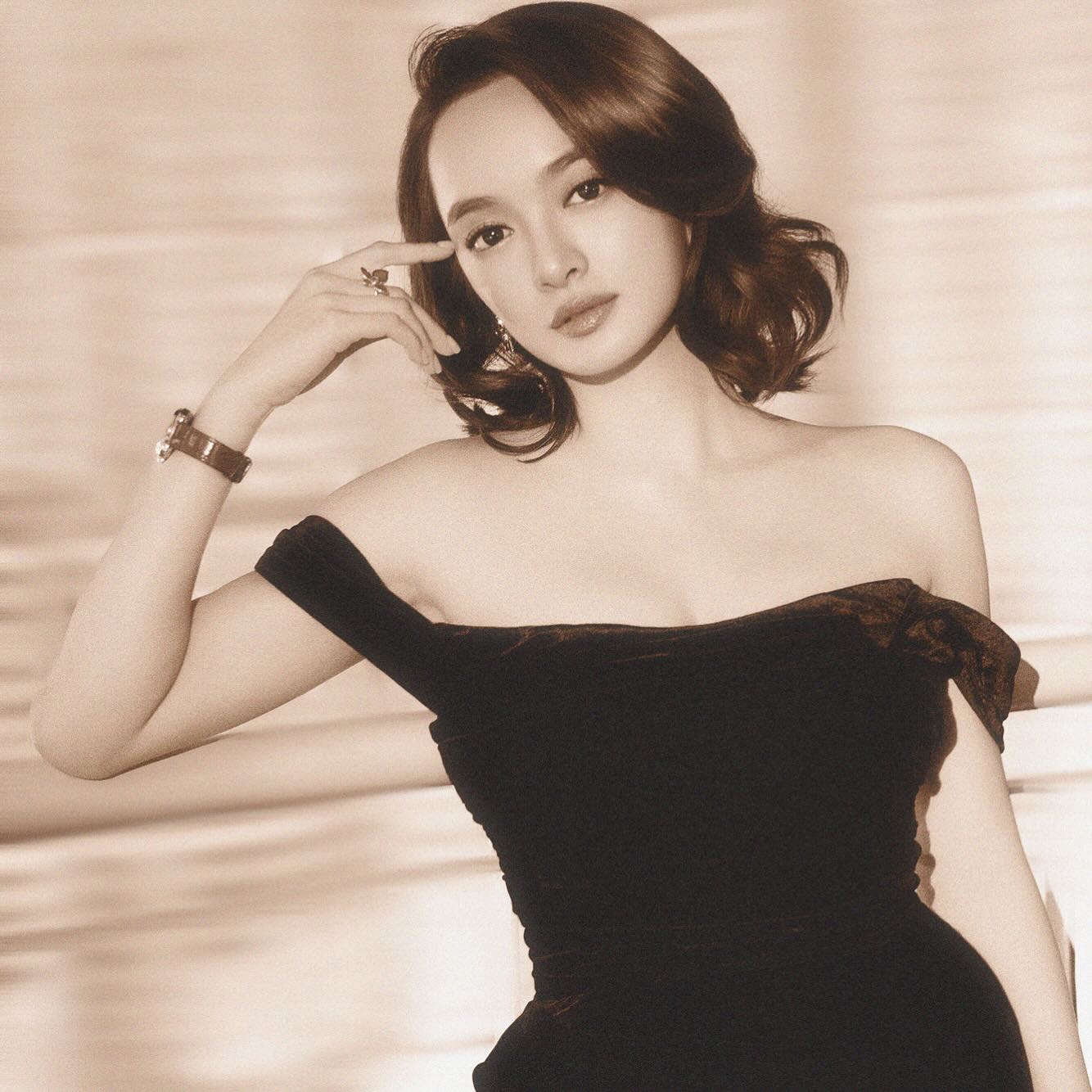 5 mỹ nhân Việt để tóc ngắn đẹp mê ly, ngắm là muốn đổi tóc ngay chứ không thích nuôi dài nữa- Ảnh 10.