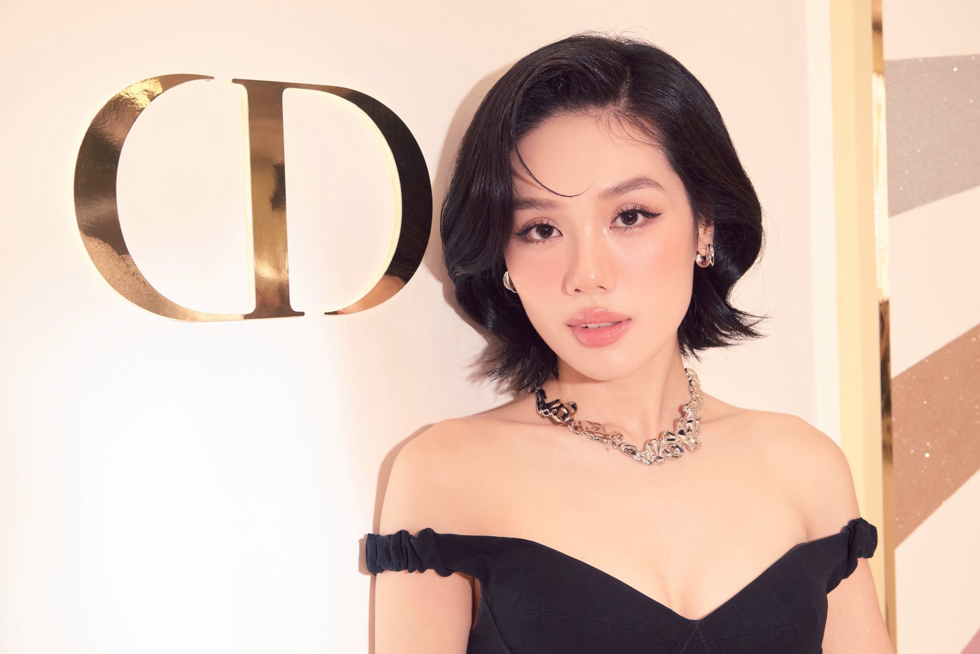 5 mỹ nhân Việt để tóc ngắn đẹp mê ly, ngắm là muốn đổi tóc ngay chứ không thích nuôi dài nữa- Ảnh 16.