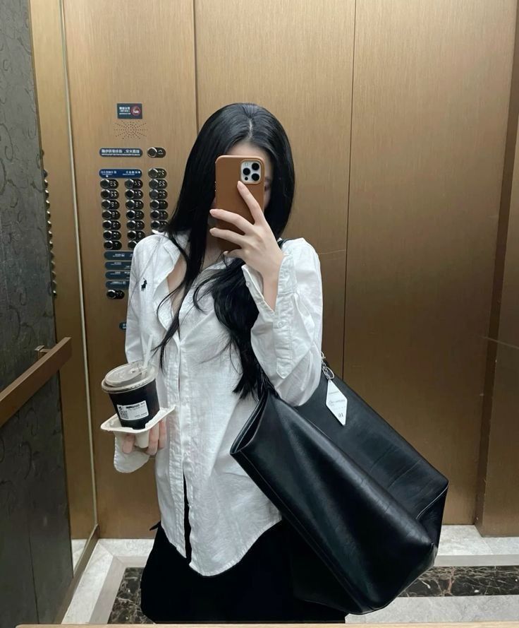 "Phụ nữ có tri thức, ngoại hình đều độc thân và độc lập