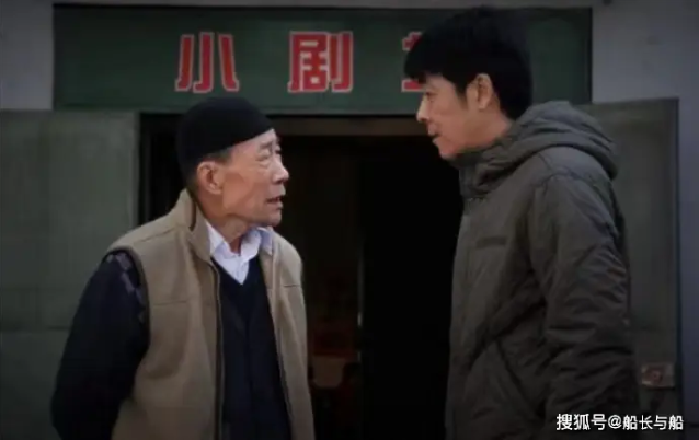 Bố chồng có tiền tỷ vẫn không giúp con trai, con dâu đến hỏi cho ra lẽ: Vừa bước vào nhà đã chết lặng- Ảnh 4.