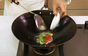 Thử nấu đậu phụ theo cách này đi, ngon tới mức cả nhà ăn sạch đĩa trong nháy mắt!- Ảnh 5.