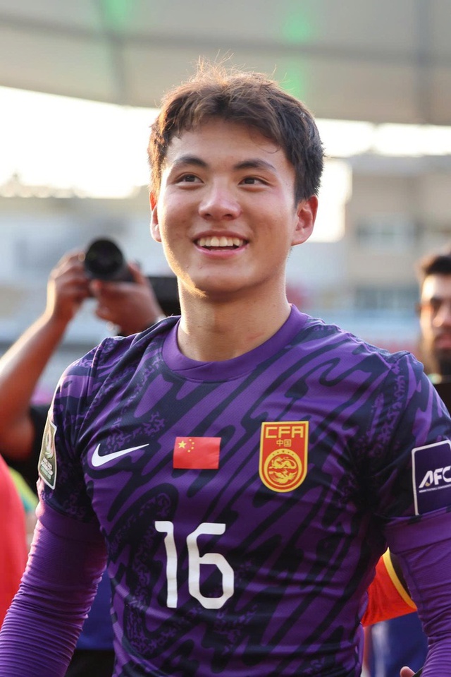 Chân dung thủ môn Li Hao U23 Trung Quốc: Visual cực phẩm, bắt bóng xuất thần khiến U23 Việt Nam vất vả quá trời!- Ảnh 6.