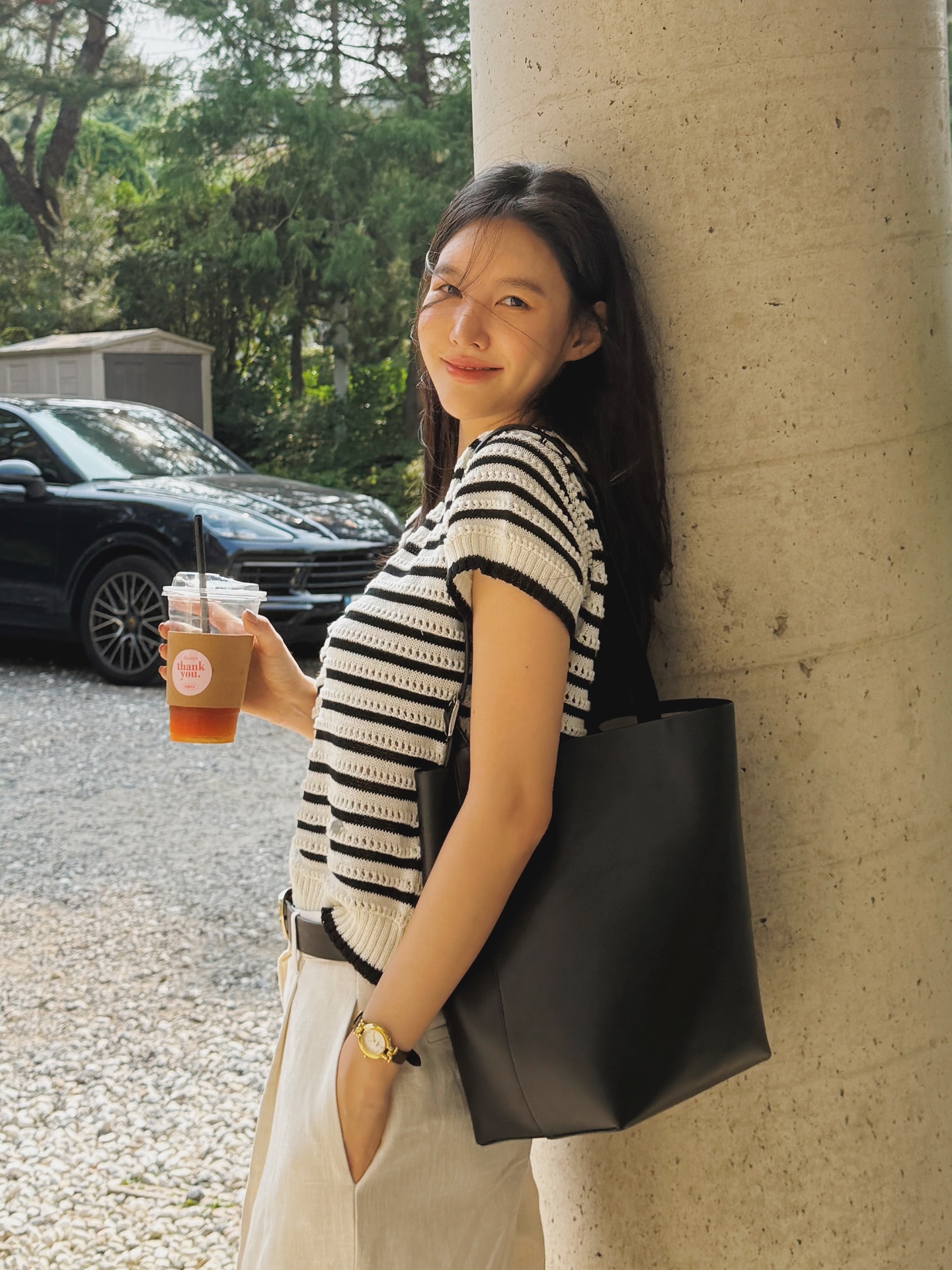 Cả tuần mặc đồ đen - trắng vẫn đẹp miễn chê với 5 công thức- Ảnh 1. Cả tuần mặc đồ đen - trắng vẫn đẹp miễn chê với 5 công thức- Ảnh 1.