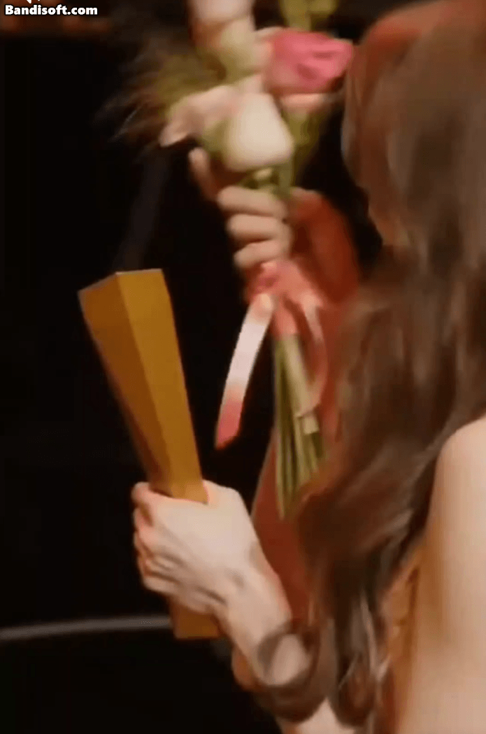 Lụy nặng mỹ nhân mặt hiền nhưng body hệ "chiến": Vòng 1 đẹp nhất showbiz, đố ai nhìn mà không mê- Ảnh 6.