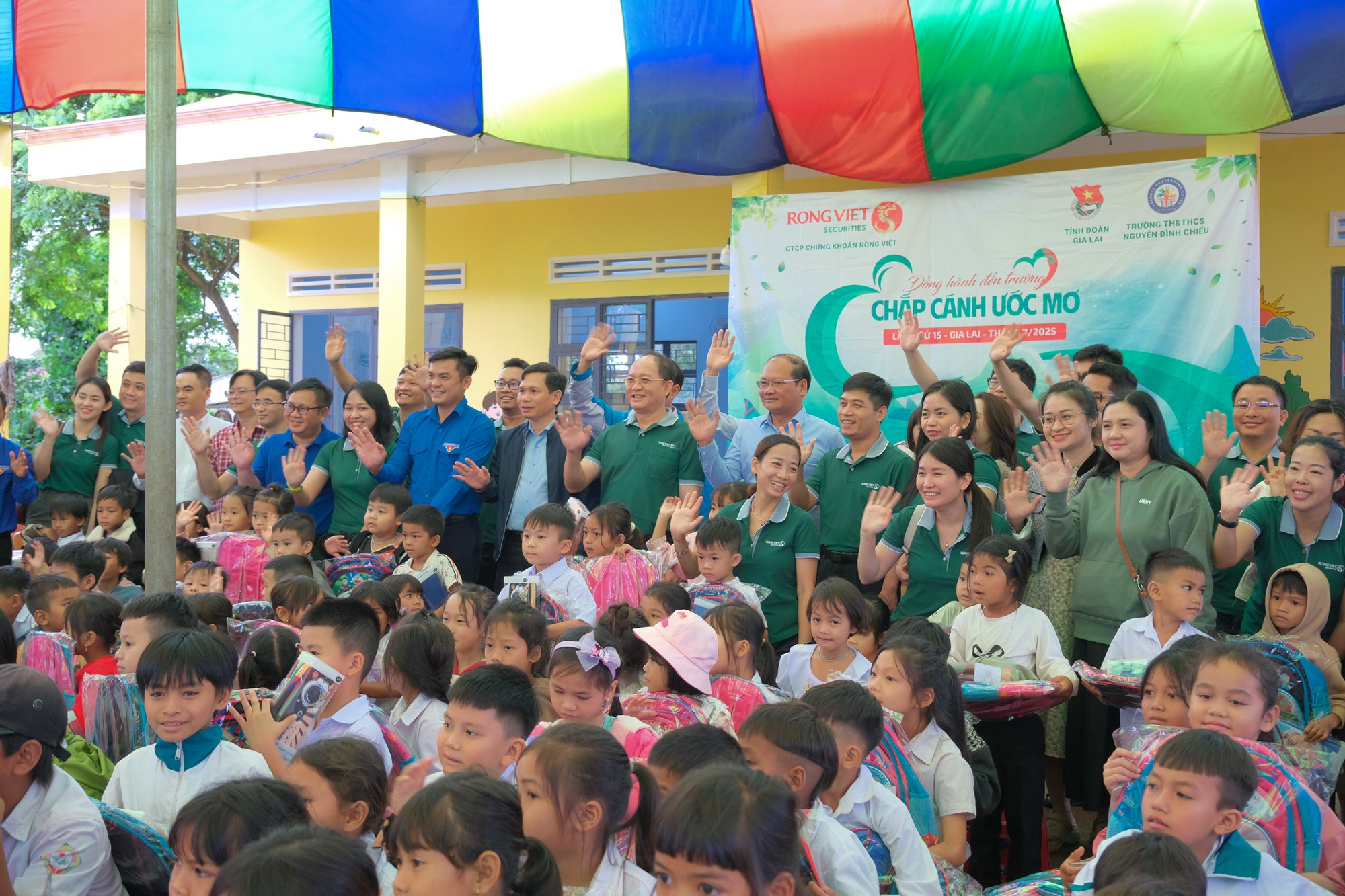 Chứng khoán Rồng Việt kỷ niệm 19 năm “Vững bền giá trị - Vững chắc tương lai”- Ảnh 2.