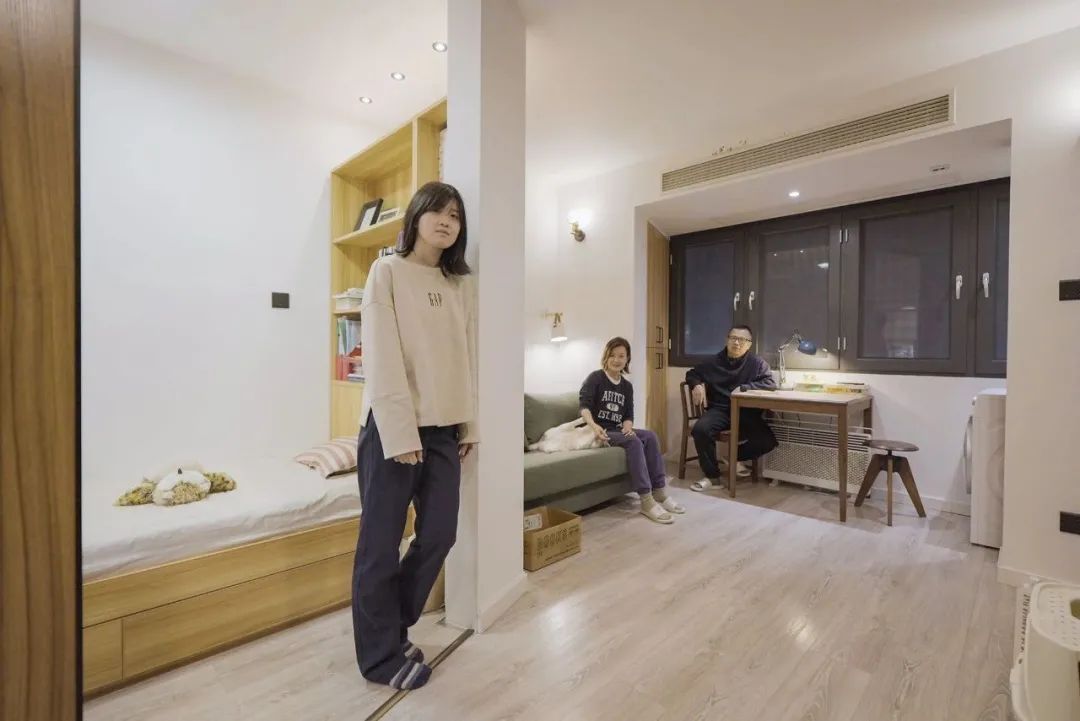 Bán nhà 200m², về sống trong căn hộ 24m²: Gia đình 3 người chứng minh sống nhỏ không hề nghèo- Ảnh 1.