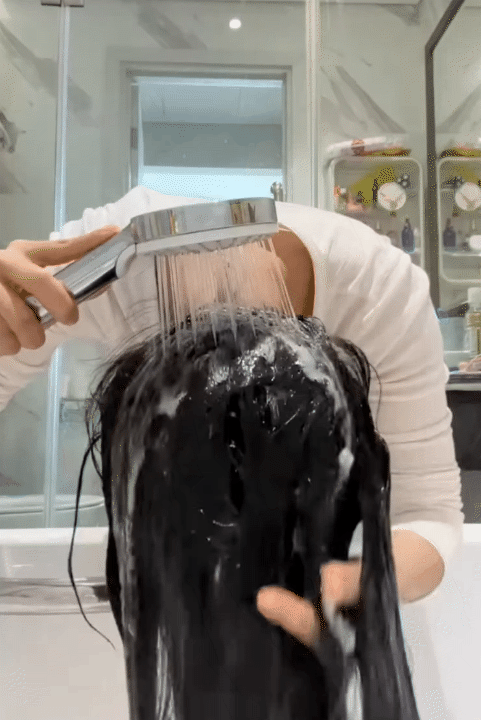 Giáp Tết nhà la liệt bưởi, tận dụng hạt bưởi để ủ tóc: Kết quả là tóc bồng bềnh thơm mượt cực đỉnh- Ảnh 7.