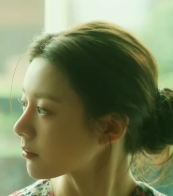 Mỹ nhân "mặt kim cương" làm mưa làm gió xứ Hàn lộ bằng chứng "dao kéo"?- Ảnh 1. Mỹ nhân "mặt kim cương" làm mưa làm gió xứ Hàn lộ bằng chứng "dao kéo"?- Ảnh 1.