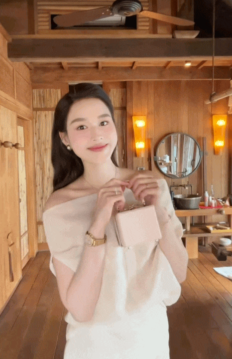 Đỗ Hà thể hiện sự tinh tế của "dâu hào môn" khi diện váy bình dân, cùng chồng đến dự đám cưới Phương Nhi- Ảnh 3.