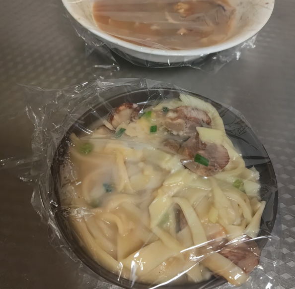 Nhìn thấy 8 món này trong bếp mà rùng mình: Trông vô hại nhưng chúng lại âm thầm bào mòn sức khỏe cả nhà- Ảnh 8.