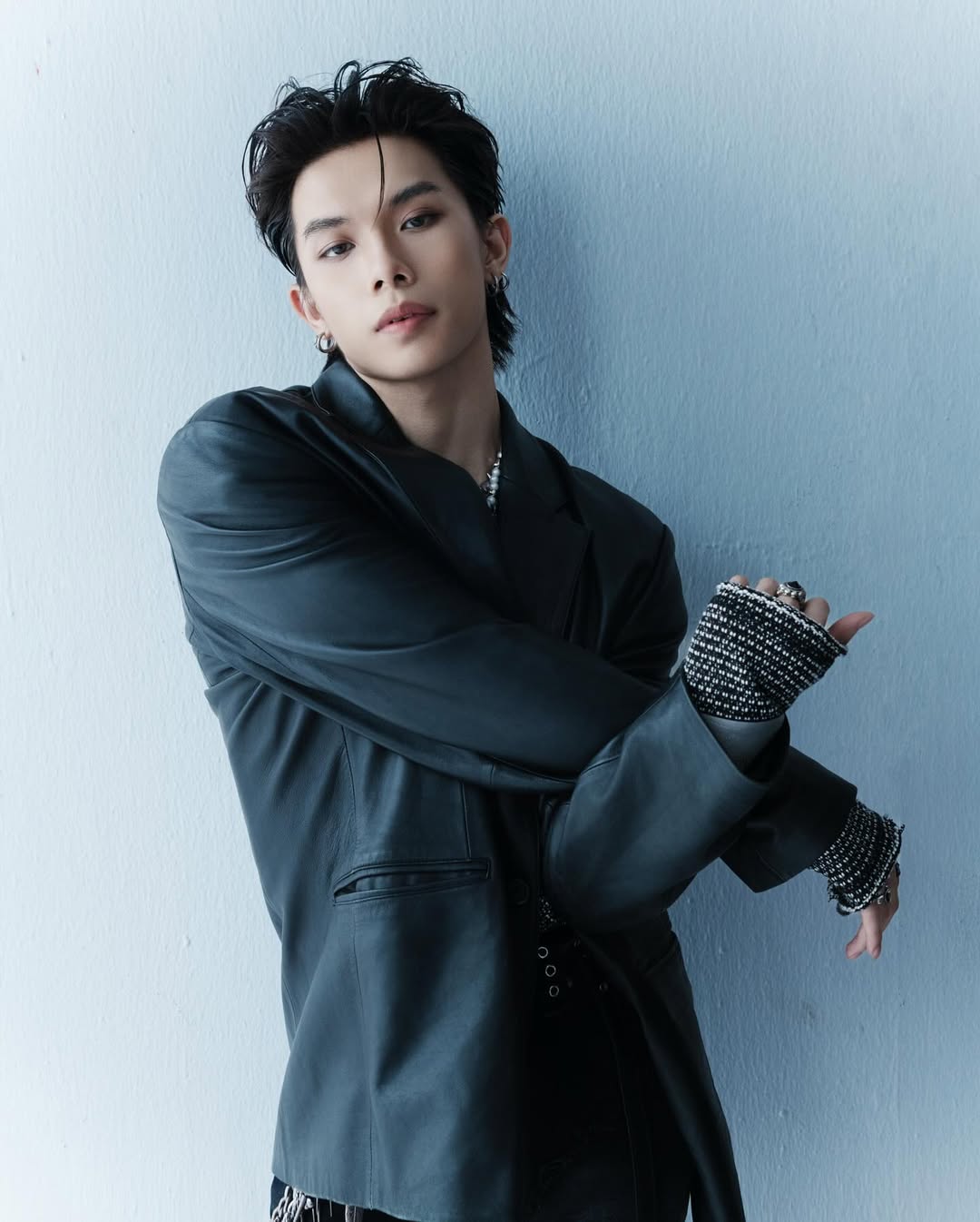 UPRIZE - Nhóm nhạc tân binh Vbiz muốn vươn tầm quốc tế nhưng tạo hình có đang quá lỗi thời?- Ảnh 17.