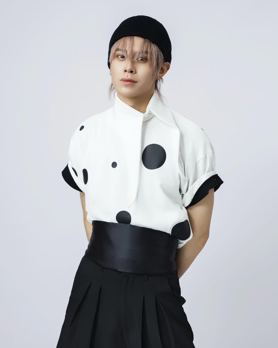 UPRIZE - Nhóm nhạc tân binh Vbiz muốn vươn tầm quốc tế nhưng tạo hình có đang quá lỗi thời?- Ảnh 14.