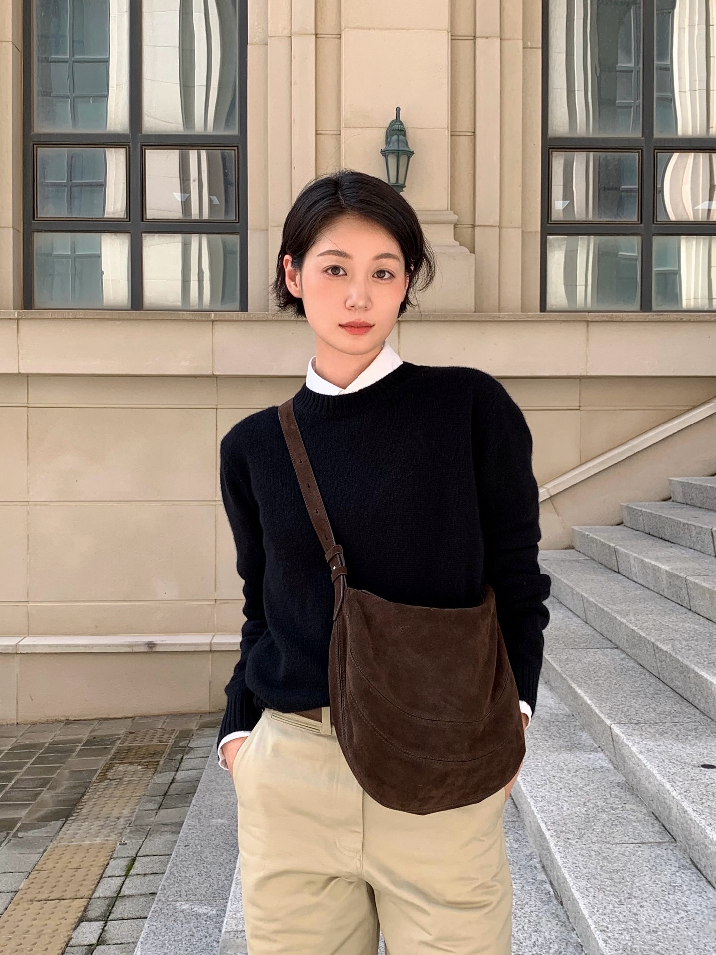 Top 3 mẫu áo len hack dáng thon thả hơn hẳn, ai mặc cũng đẹp- Ảnh 4. Top 3 mẫu áo len hack dáng thon thả hơn hẳn, ai mặc cũng đẹp- Ảnh 4.