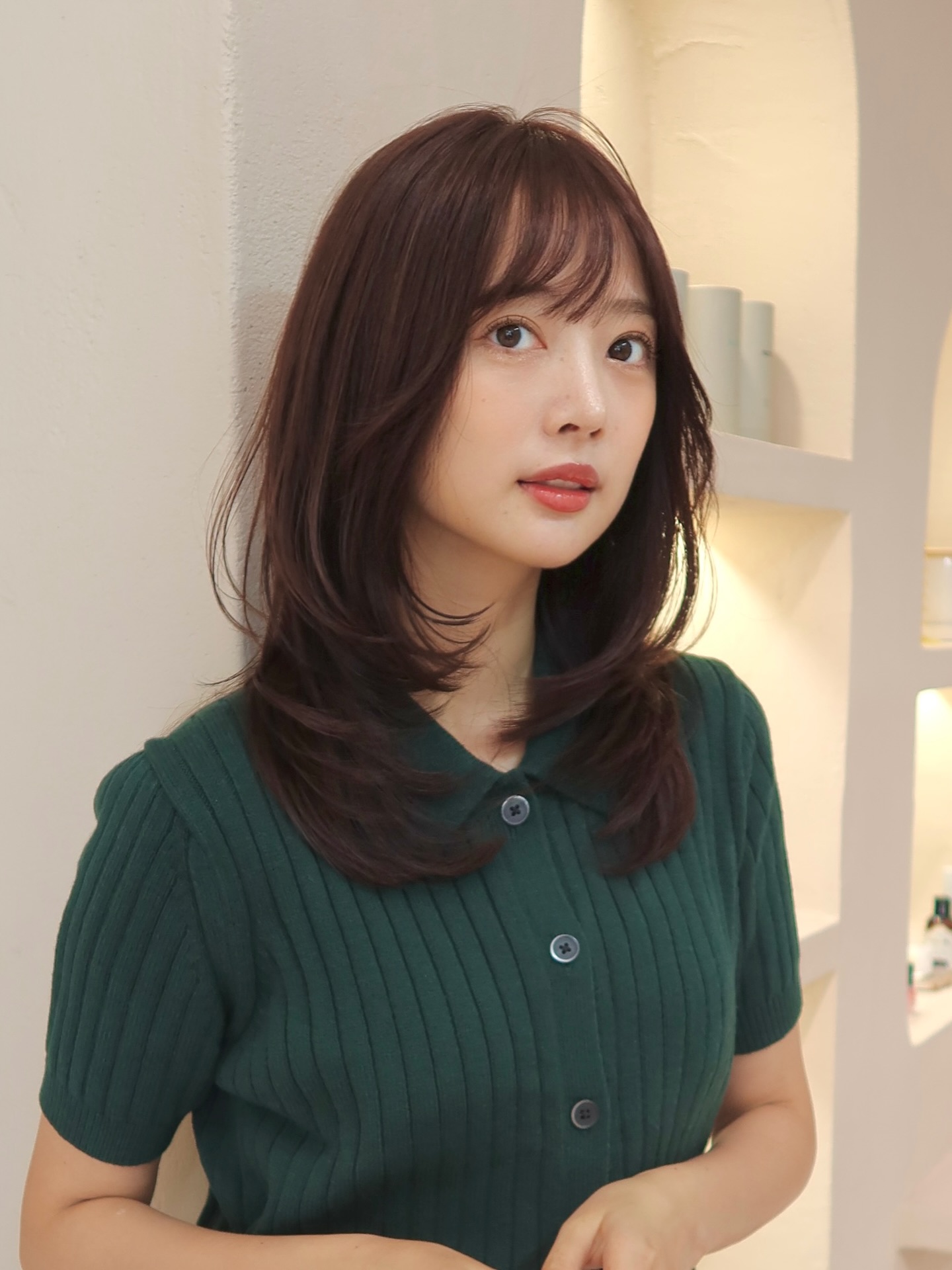 5 kiểu tóc layer dễ áp dụng nhất vì thu gọn gương mặt hiệu quả- Ảnh 1.