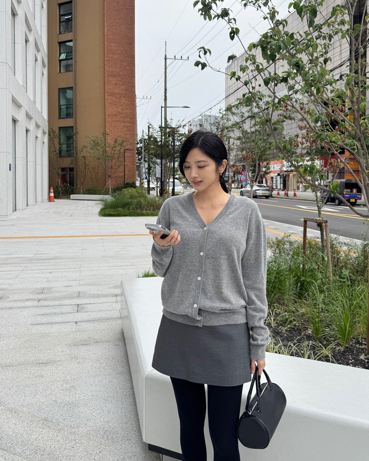 Top 3 mẫu áo len hack dáng thon thả hơn hẳn, ai mặc cũng đẹp- Ảnh 5. Top 3 mẫu áo len hack dáng thon thả hơn hẳn, ai mặc cũng đẹp- Ảnh 5.