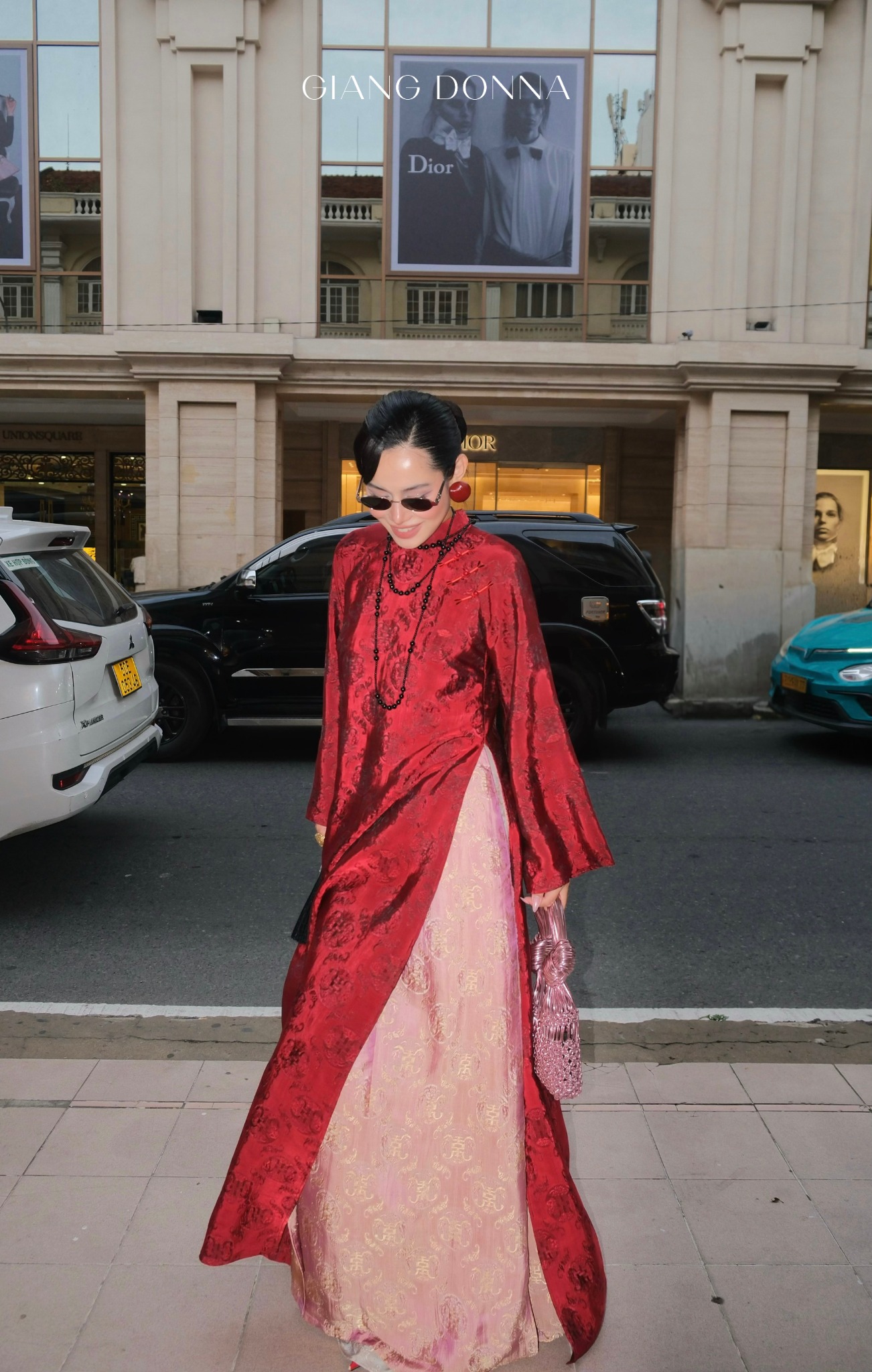 Cùng mệnh Thổ như "dâu hào môn" Phương Nhi, Tết này các chị em chọn áo dài màu gì để "hút lộc" cả năm?- Ảnh 10.