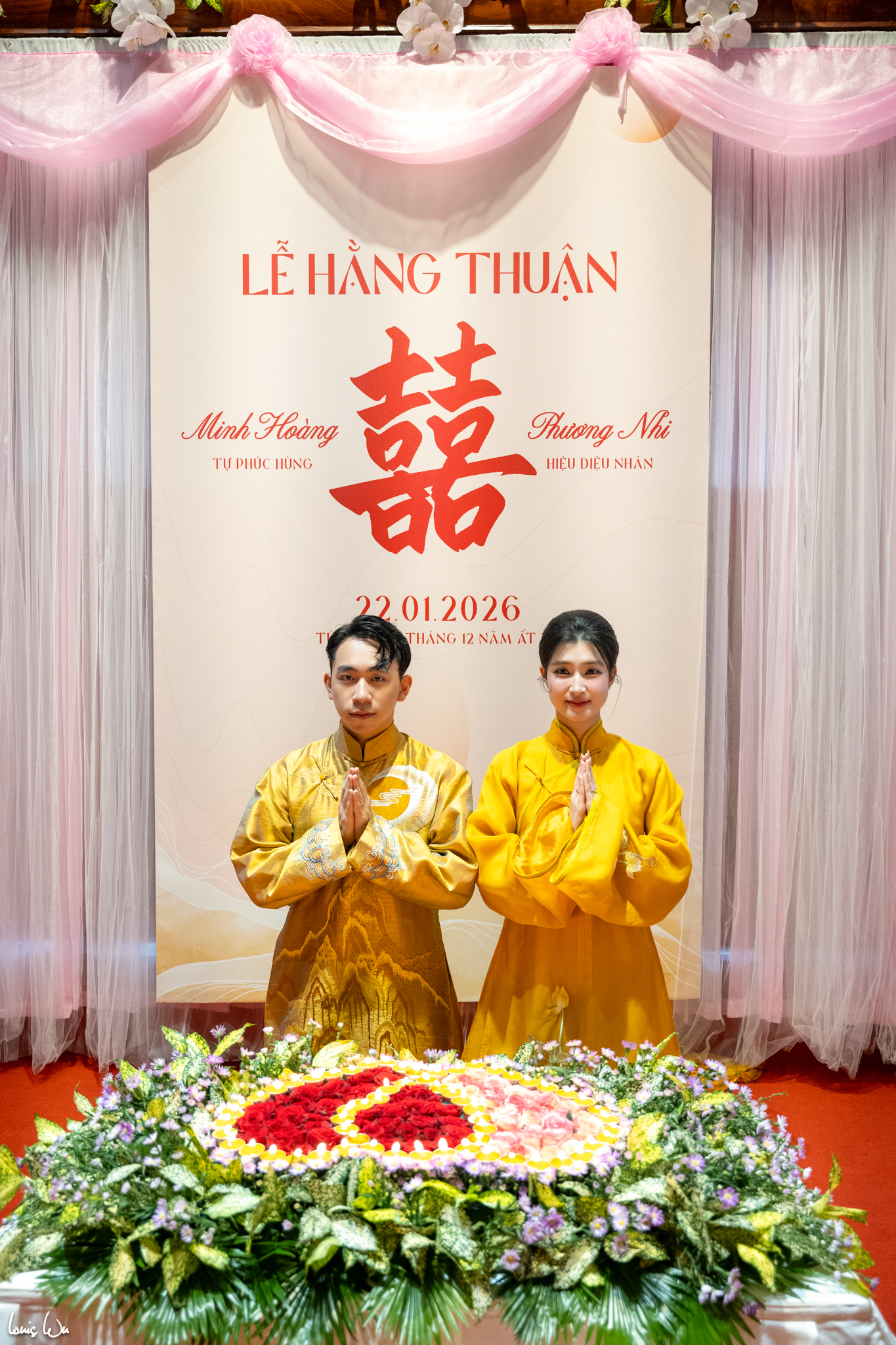 Cùng mệnh Thổ như "dâu hào môn" Phương Nhi, Tết này các chị em chọn áo dài màu gì để "hút lộc" cả năm?- Ảnh 1.